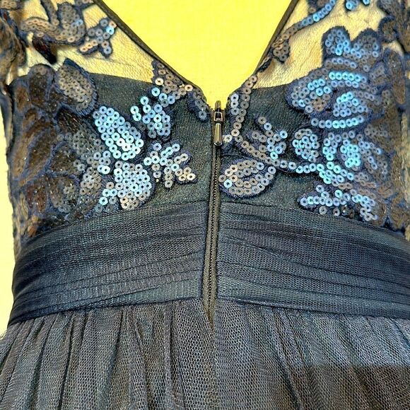 Amsale style Dayna women’s bridesmaid/ prom sequined lace maxi dress size 2 - Picture 7 of 13